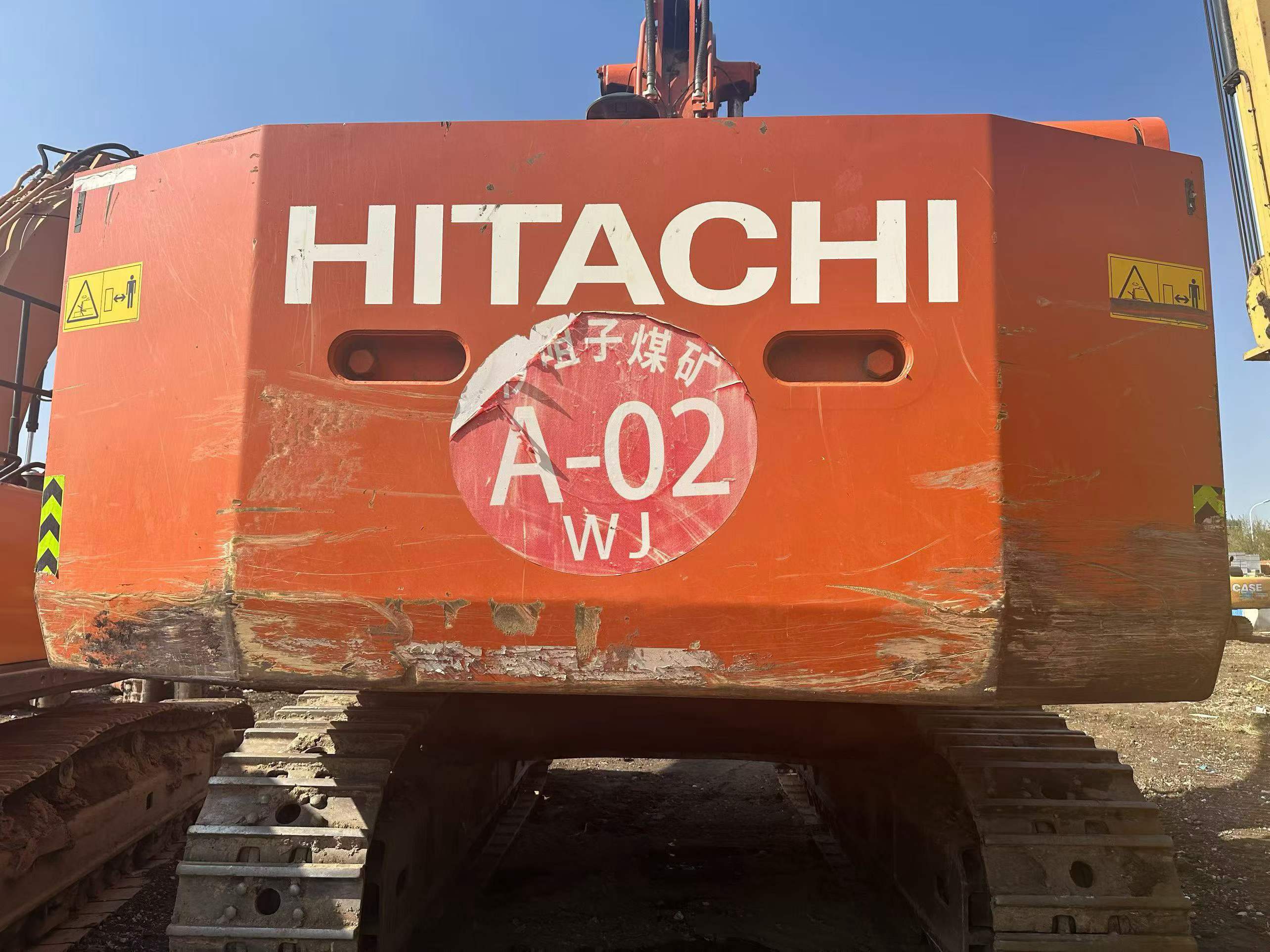 Buy Hitachi ZX690LCH-5A Used Excavator / 4