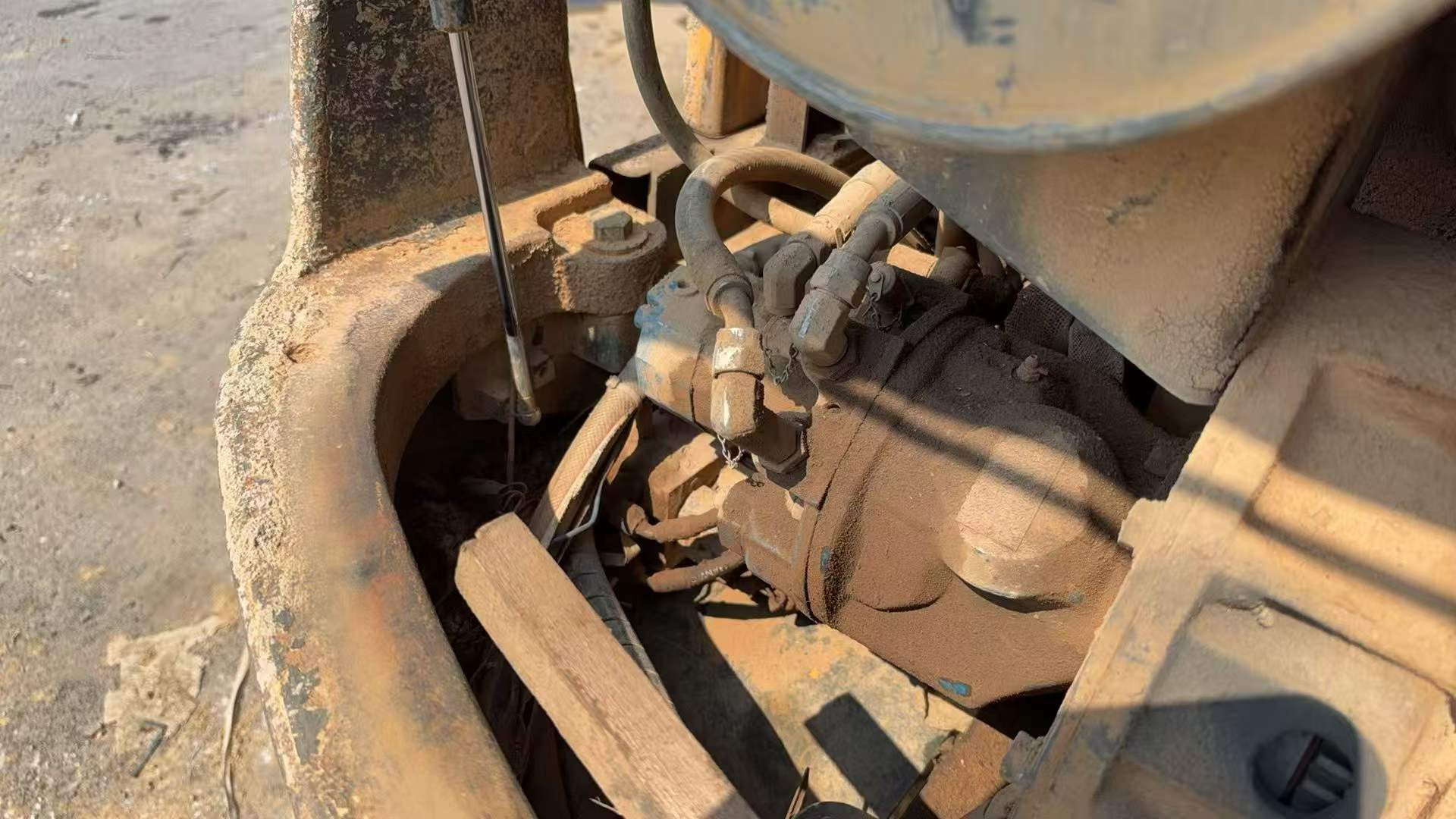 Buy Hyundai HX60 Used Excavator / 5