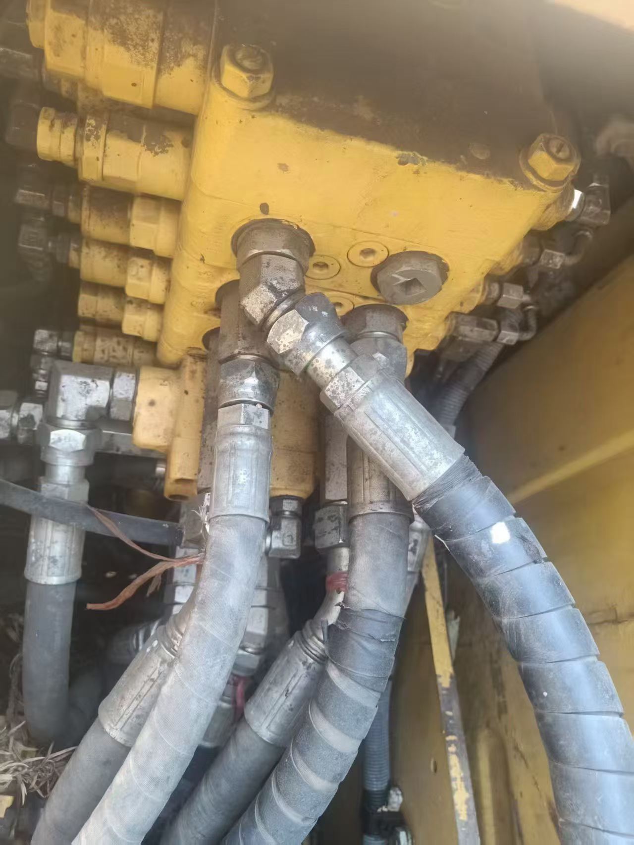 Buy Komatsu PC110-7 Used Excavator / 3