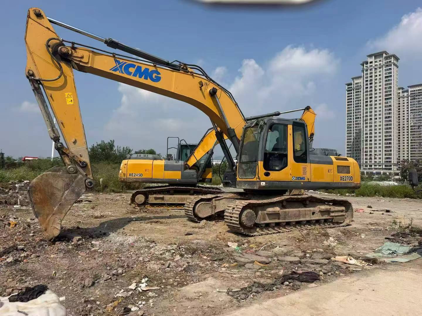 شراء حفارة XCMG XE240D مستعملة / 9