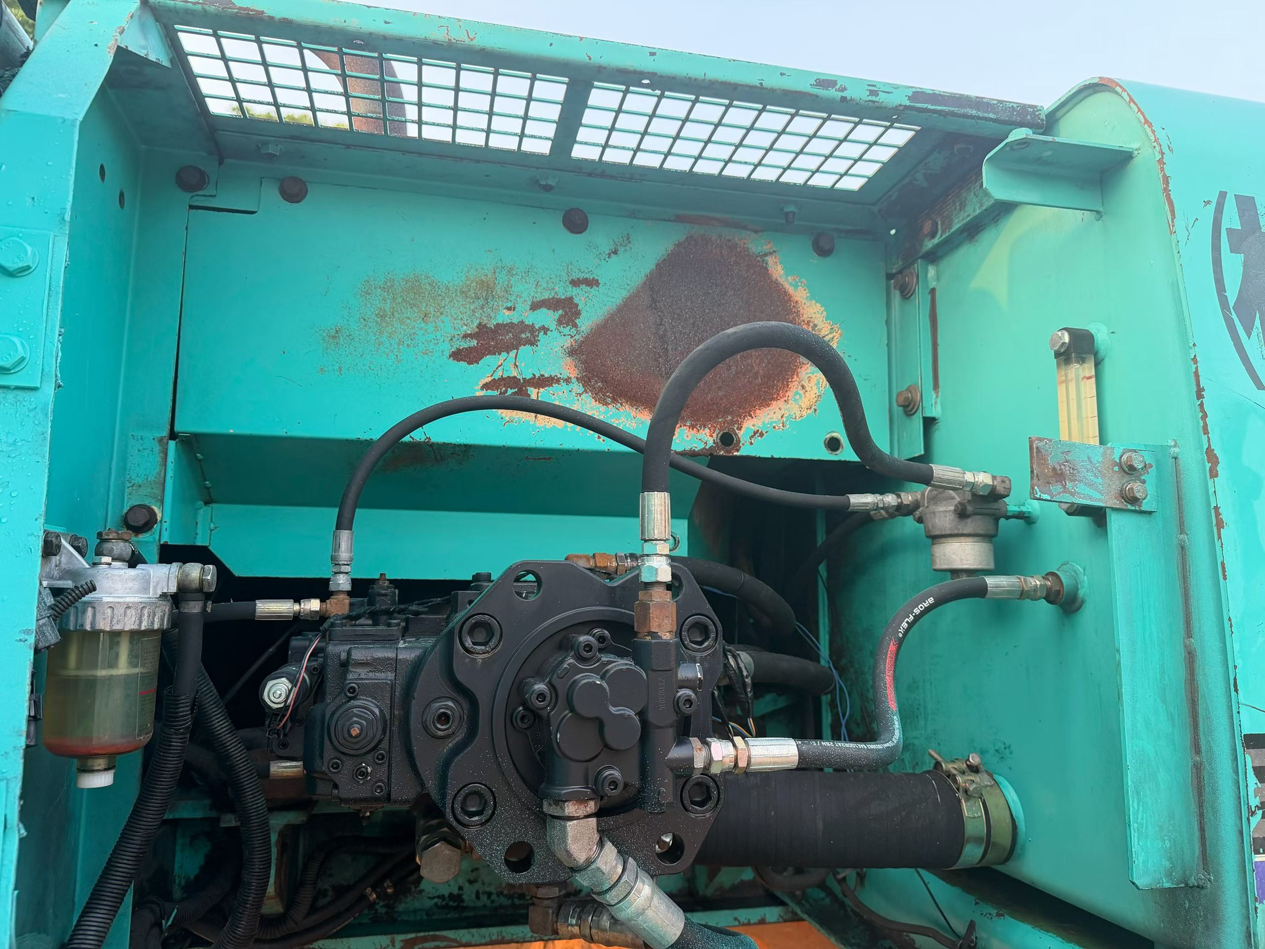 Buy Kobelco SK200-2 Used Excavator / 8