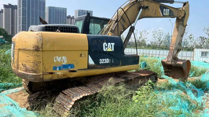 Buy Caterpillar 323D2L Used Excavator / 1