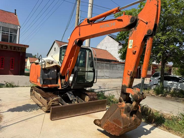 Buy Hitachi ZX60 Used Excavator / 1