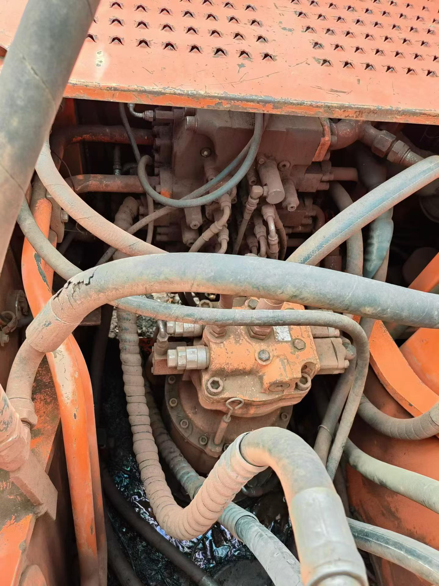 Buy Doosan DH225-7 Used Excavator / 4