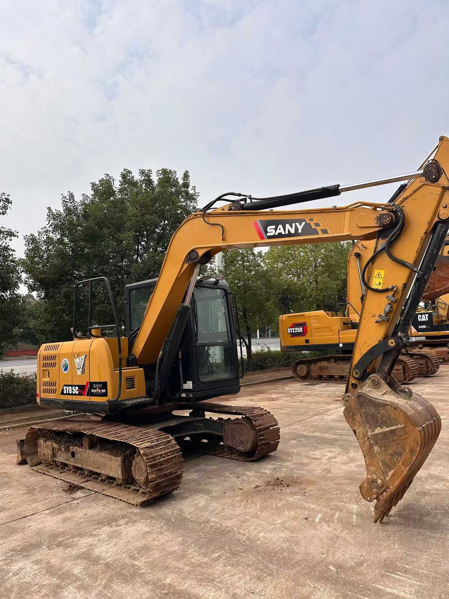 Buy Sany SY75C Used Excavator / 5