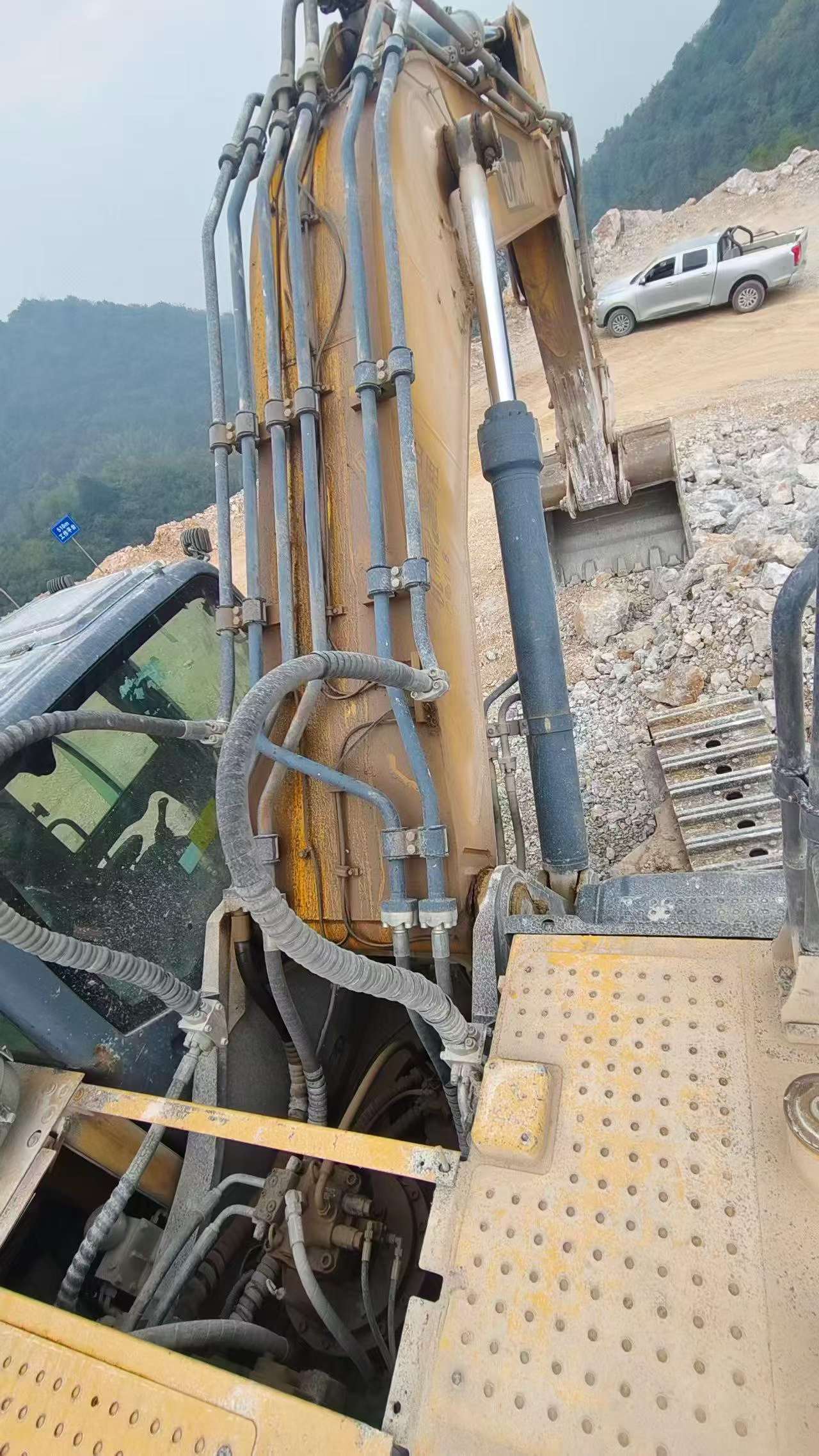 Buy XCMG XE400T Used Excavator / 5
