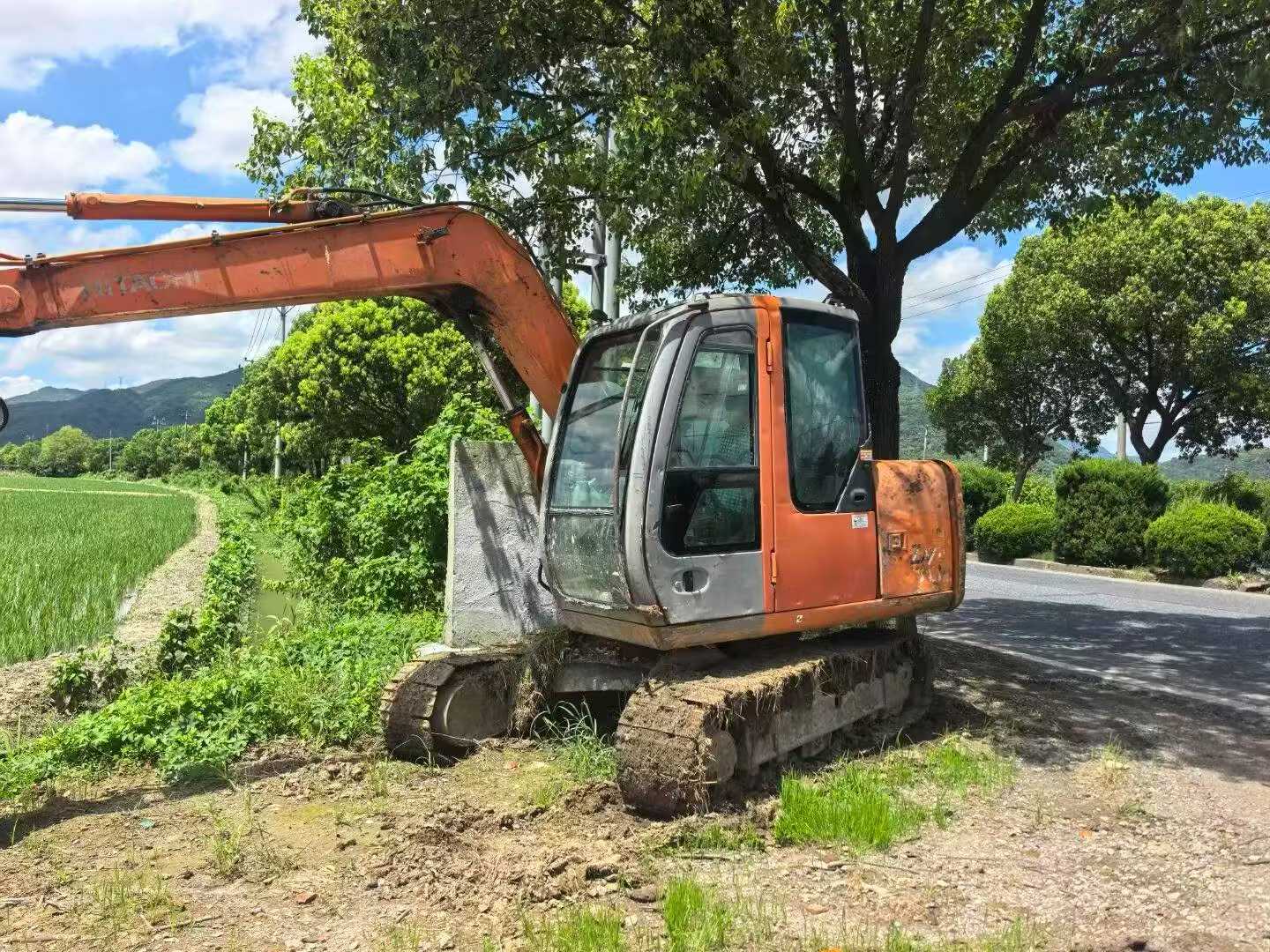 Compre Escavadeira Hitachi EX70 Usada / 9