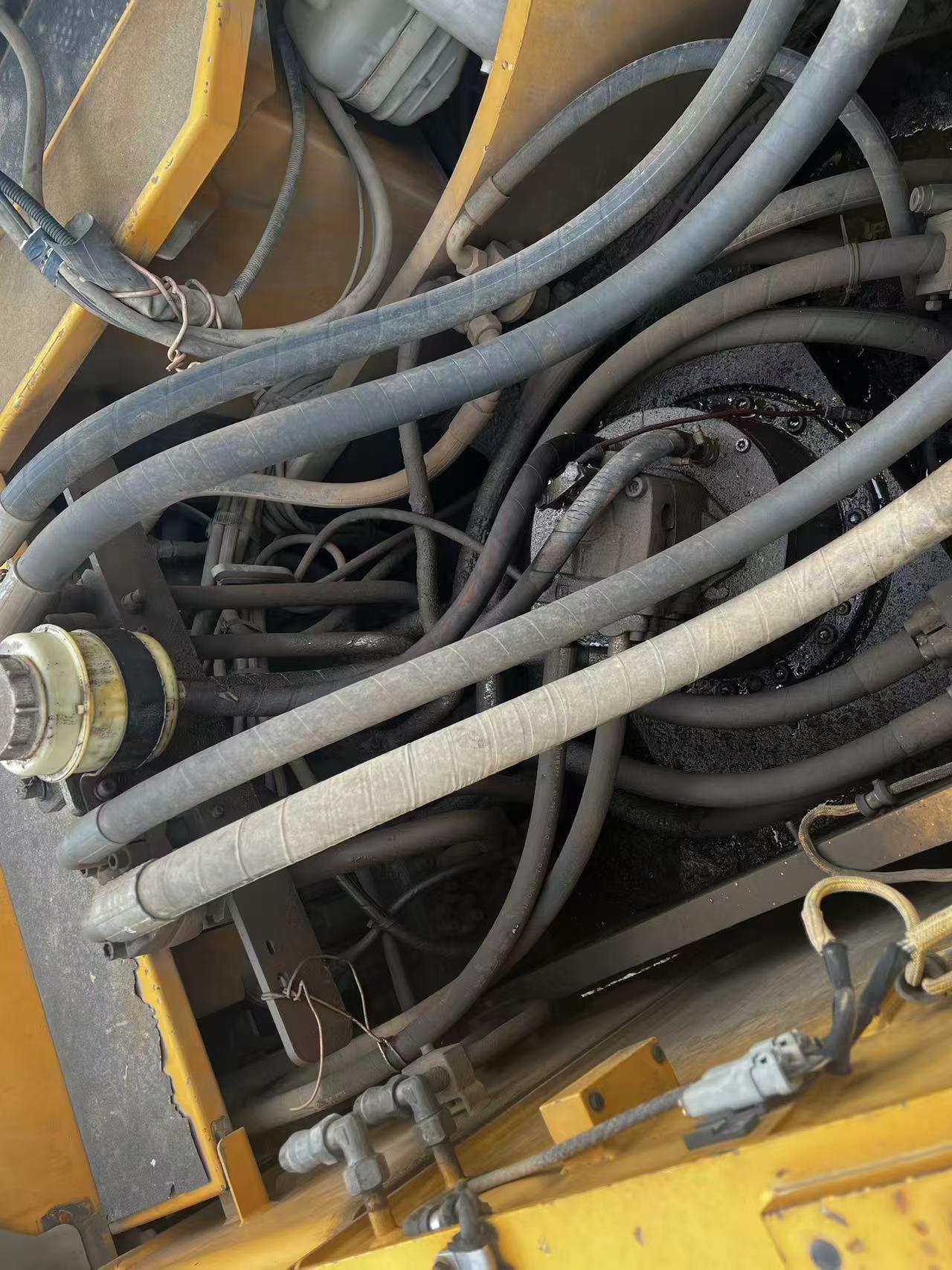 Buy Liebherr R934B Used Excavator / 3