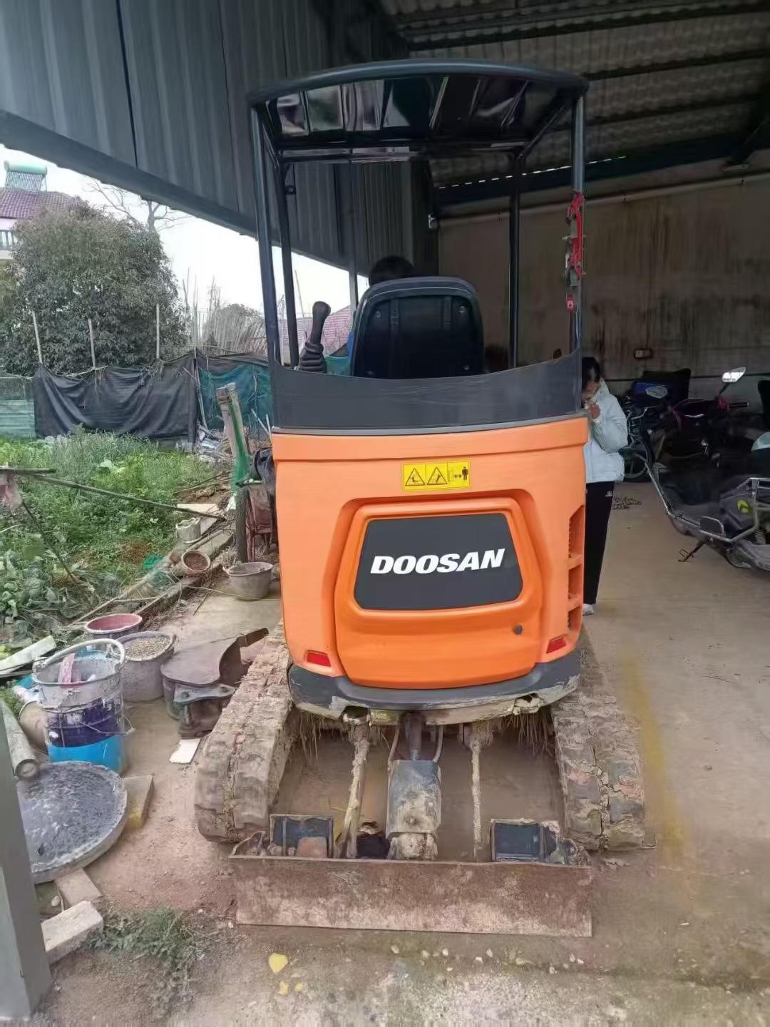 Buy Doosan DX17z Used Excavator / 4