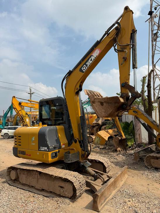 Buy XCMG XE60 Used Excavator / 1