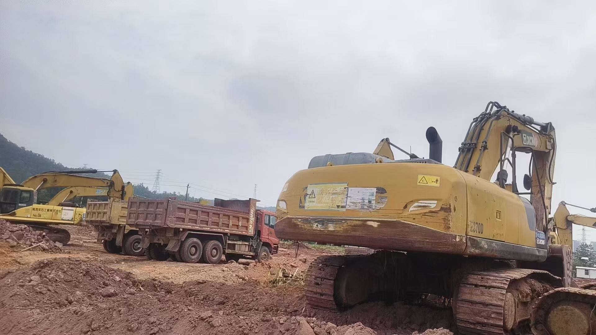 Buy XCMG XE370 Used Excavator / 2