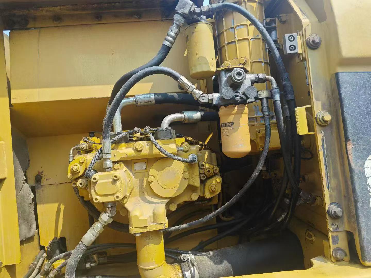 Buy Caterpillar 320D Used Excavator / 6