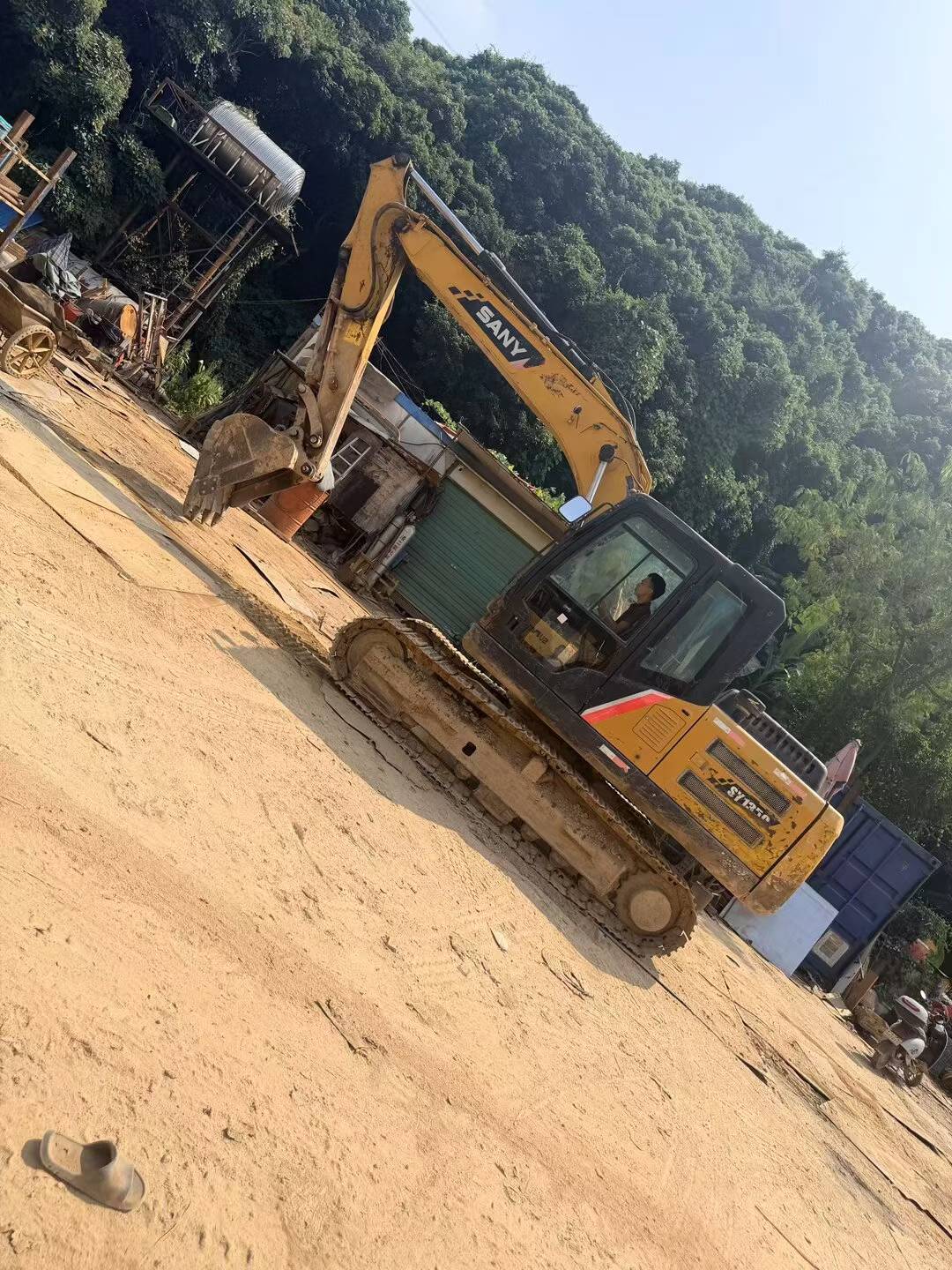 Buy Sany SY135 Used Excavator / 2