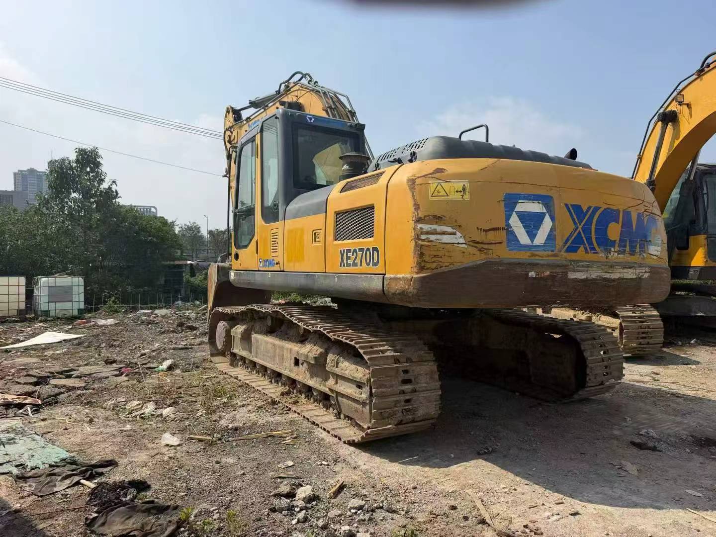 شراء حفارة XCMG XE240D مستعملة / 6