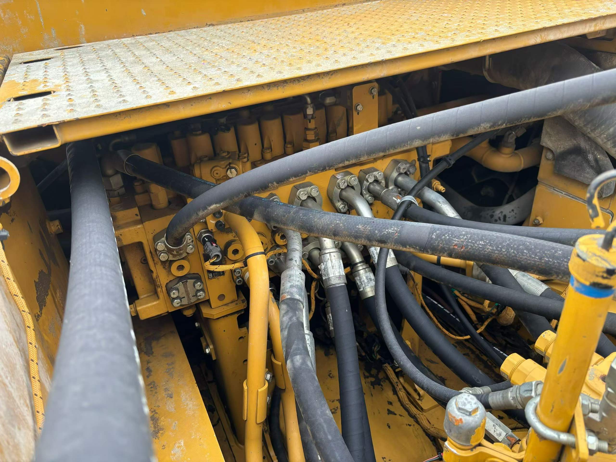 Buy Caterpillar 336E Used Excavator / 5