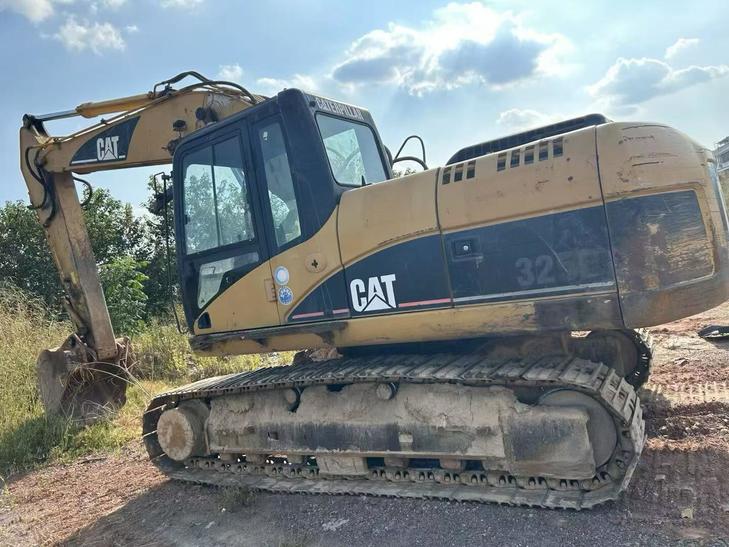 Buy Caterpillar 320D Used Excavator / 1