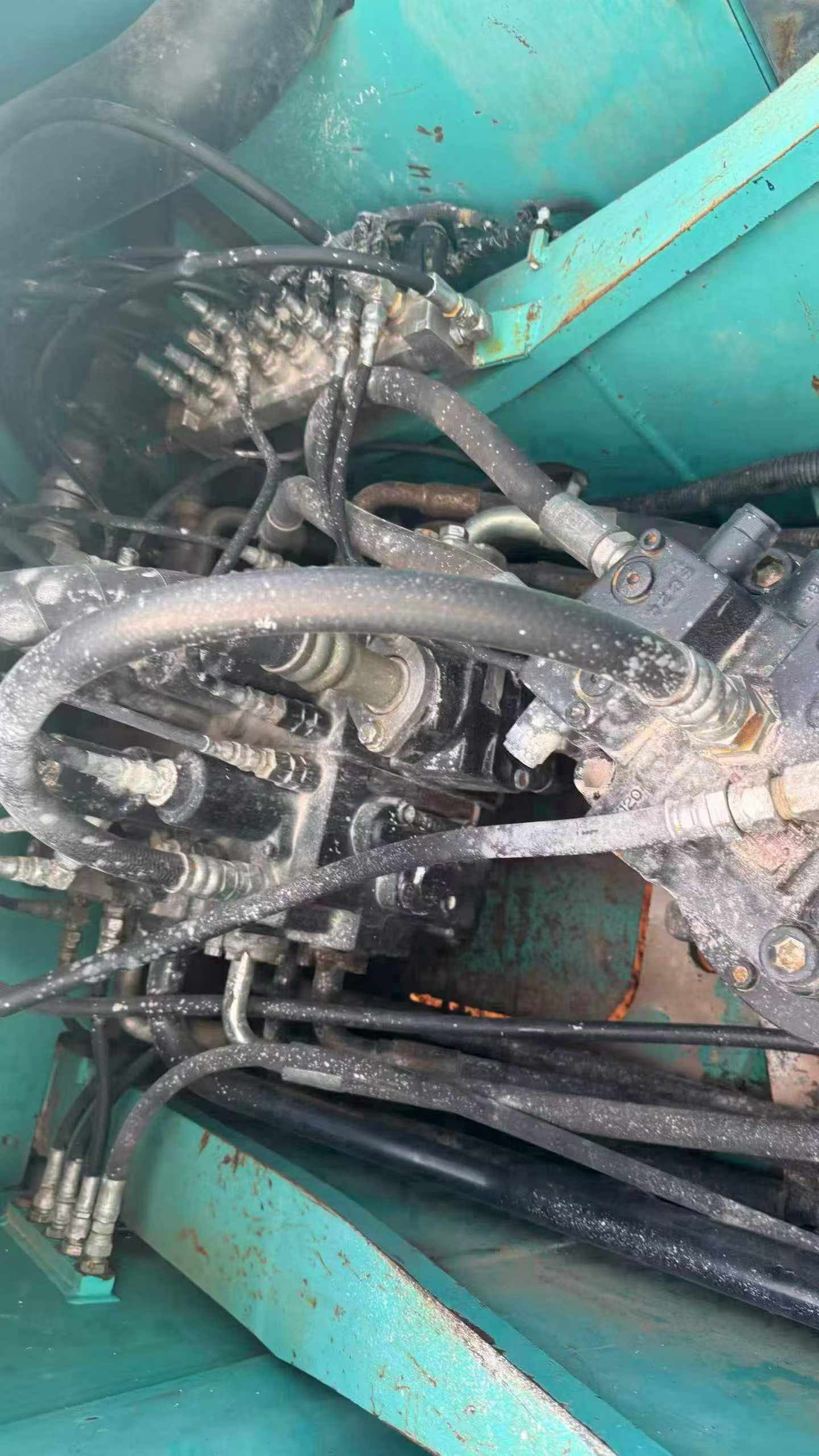 Buy Kobelco SK200-YN12 Used Excavator / 8