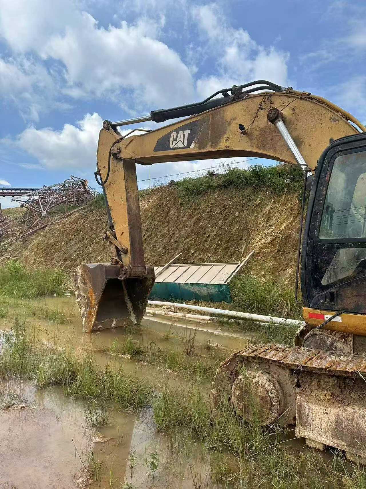 Buy Caterpillar 336E Used Excavator / 4