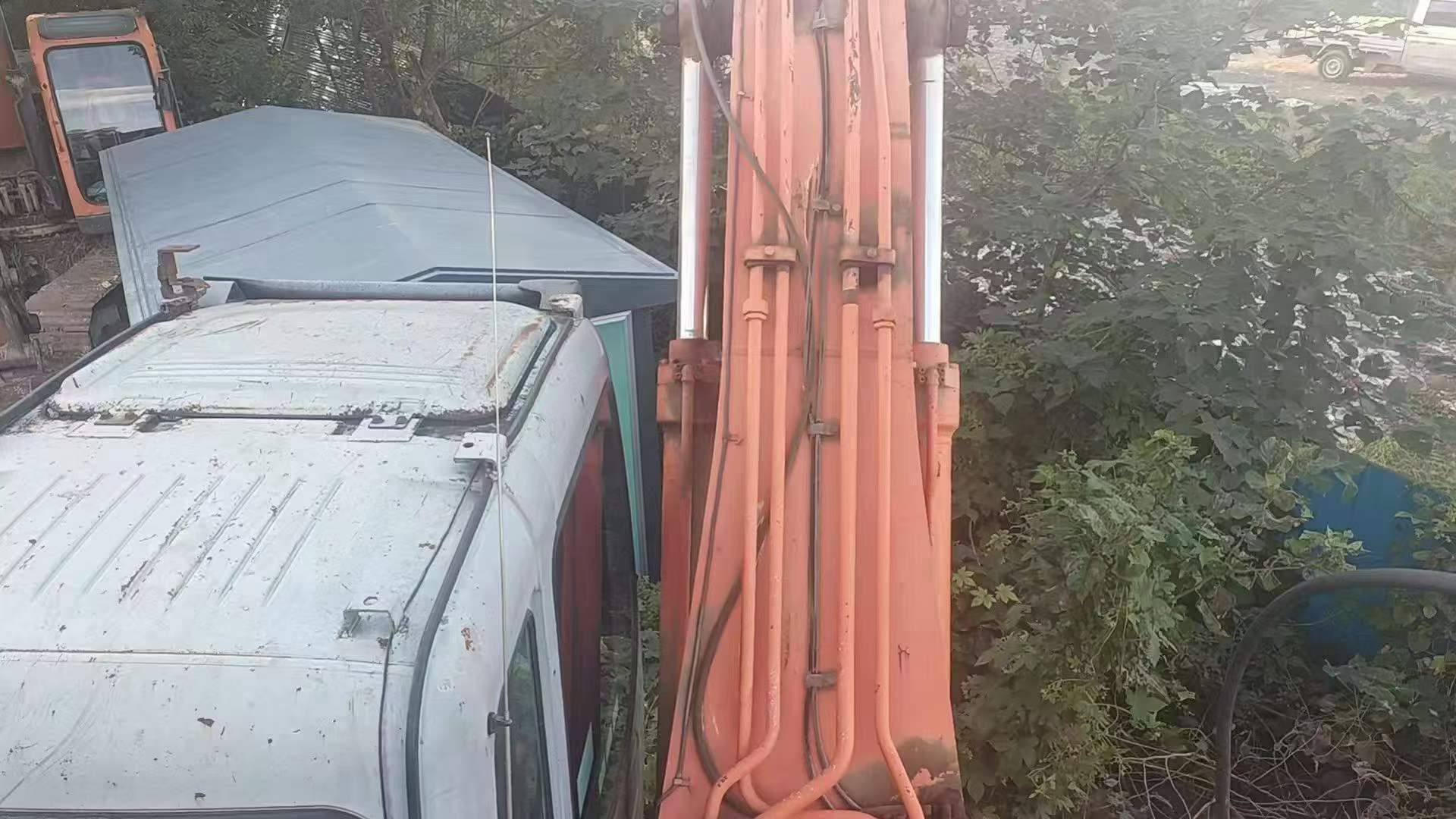 Buy Hitachi EX200 Used Excavator / 7