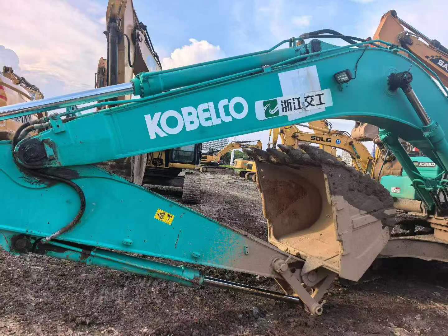 Buy Kobelco SK260 Used Excavator / 6
