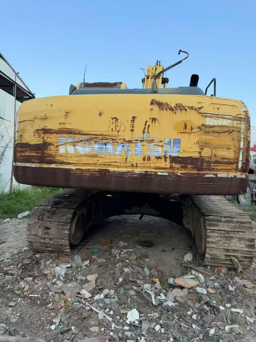 Buy Komatsu PC220-8 Used Excavator / 5