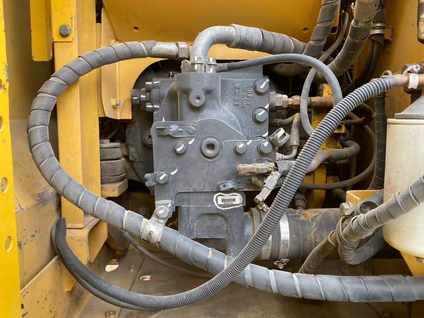 شراء حفارة Komatsu PC110-7 مستعملة / 8