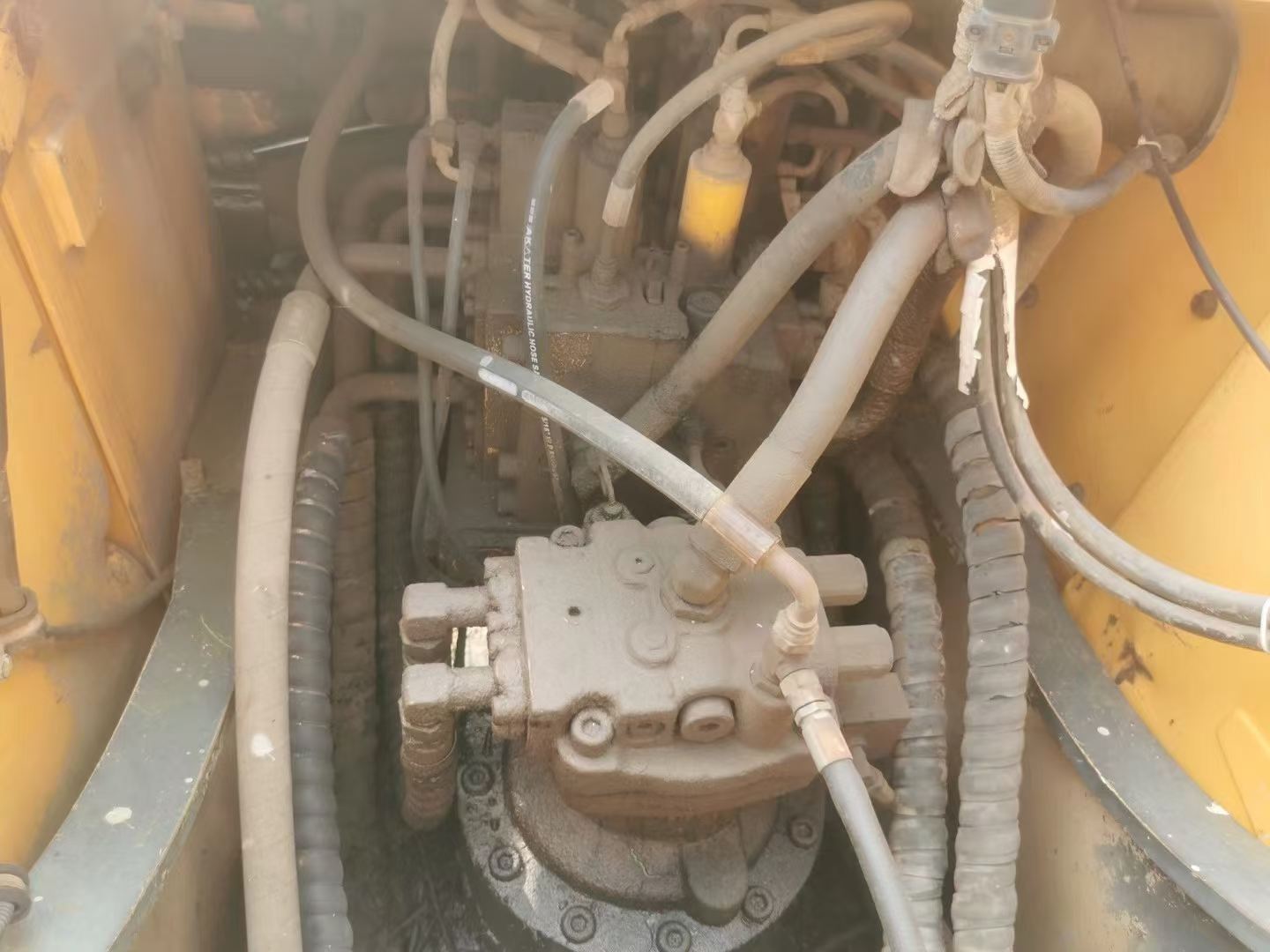 Buy Hyundai R215-7 Used Excavator / 6