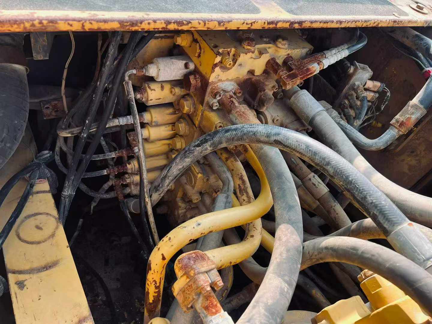 Buy Komatsu PC350-6 Used Excavator / 5