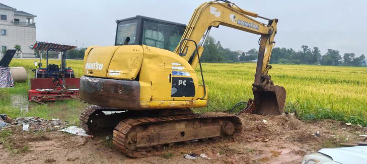 Buy Komatsu PC60-8 Used Excavator / 1