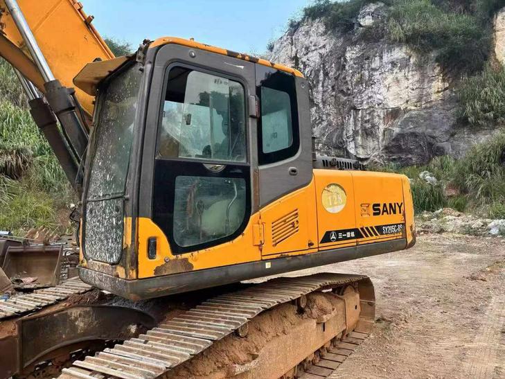 Buy Sany SY205C-8 Used Excavator / 1