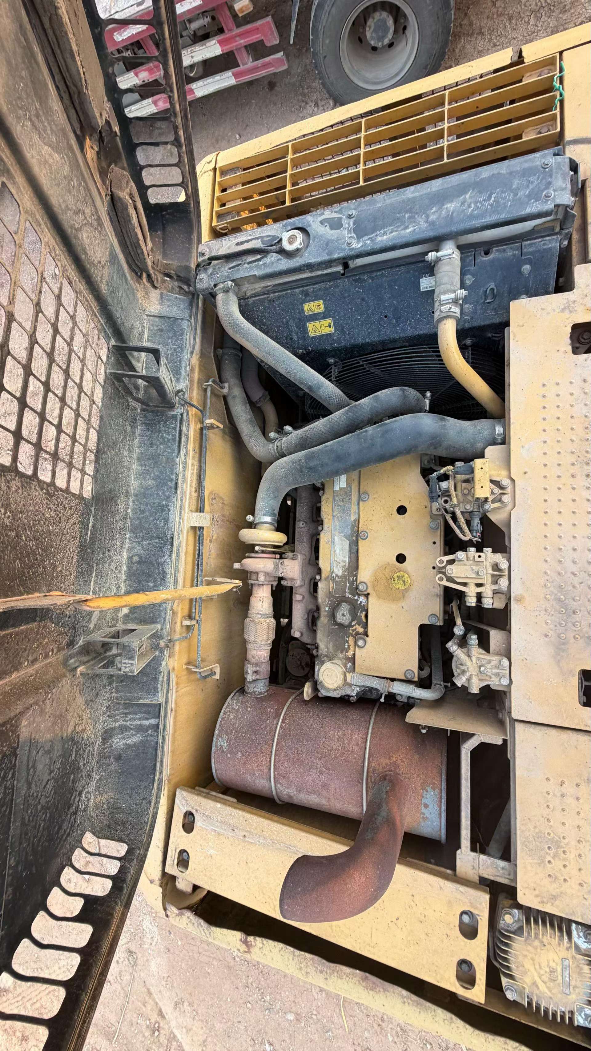 Buy Caterpillar 320D Used Excavator / 5