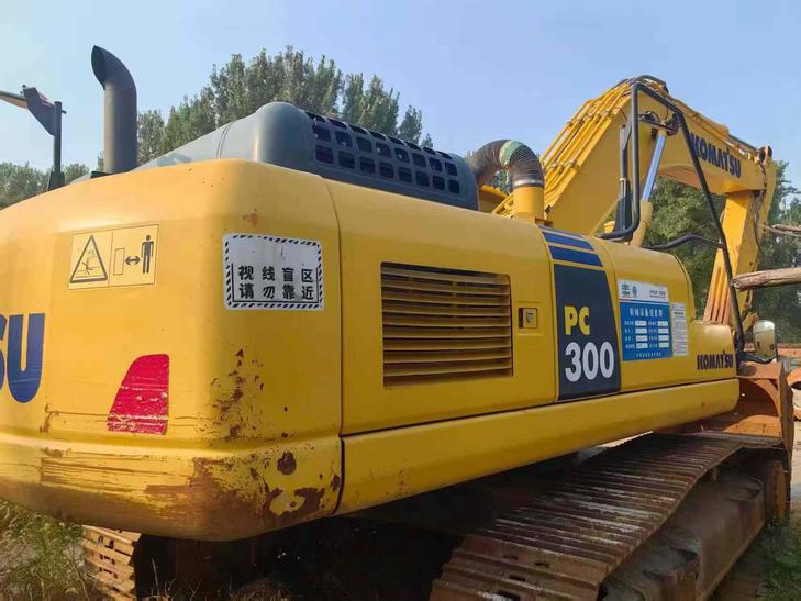Buy Komatsu PC300 Used Excavator / 1