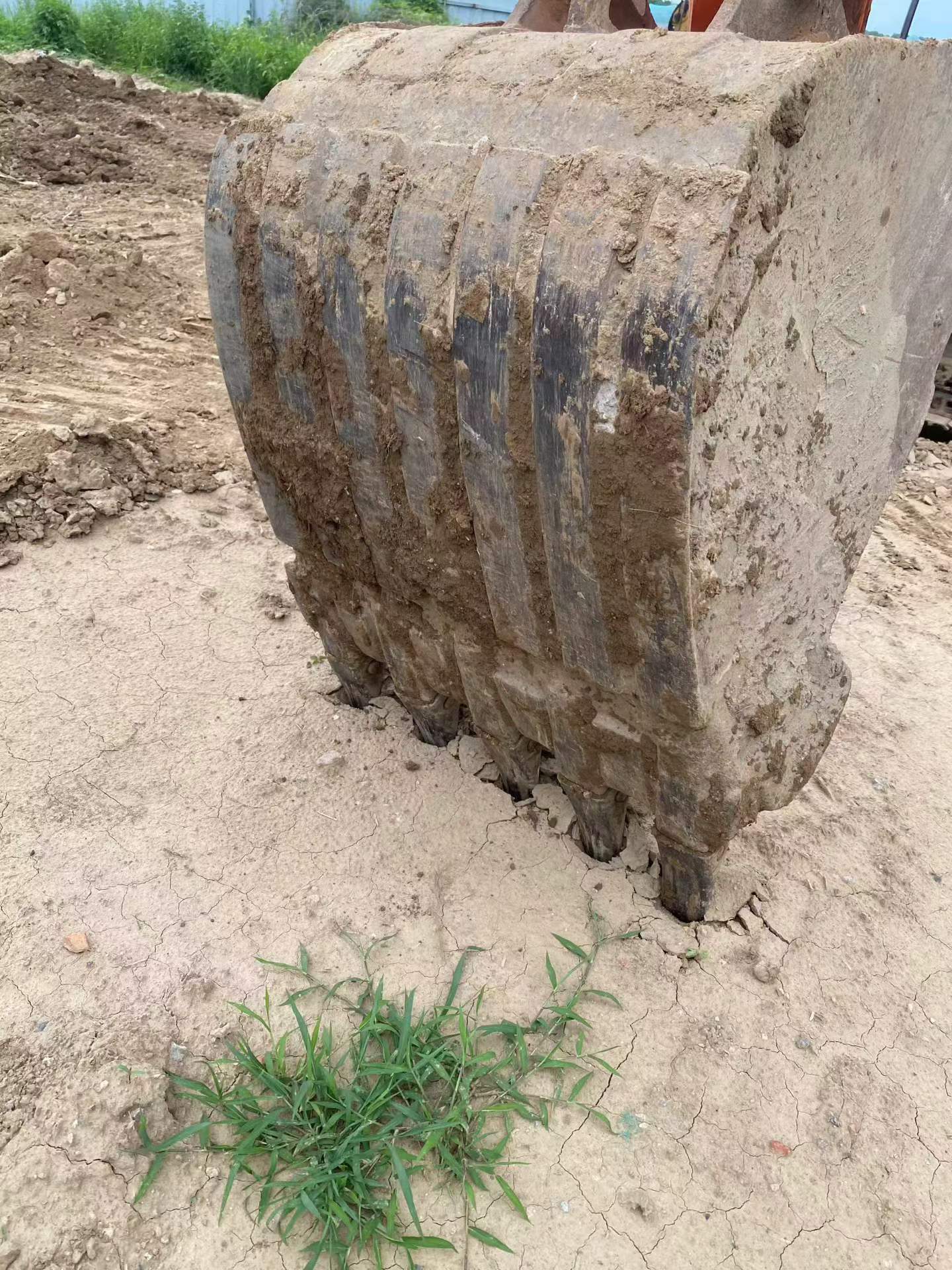 شراء حفارة Hitachi ZX110 مستعملة / 9