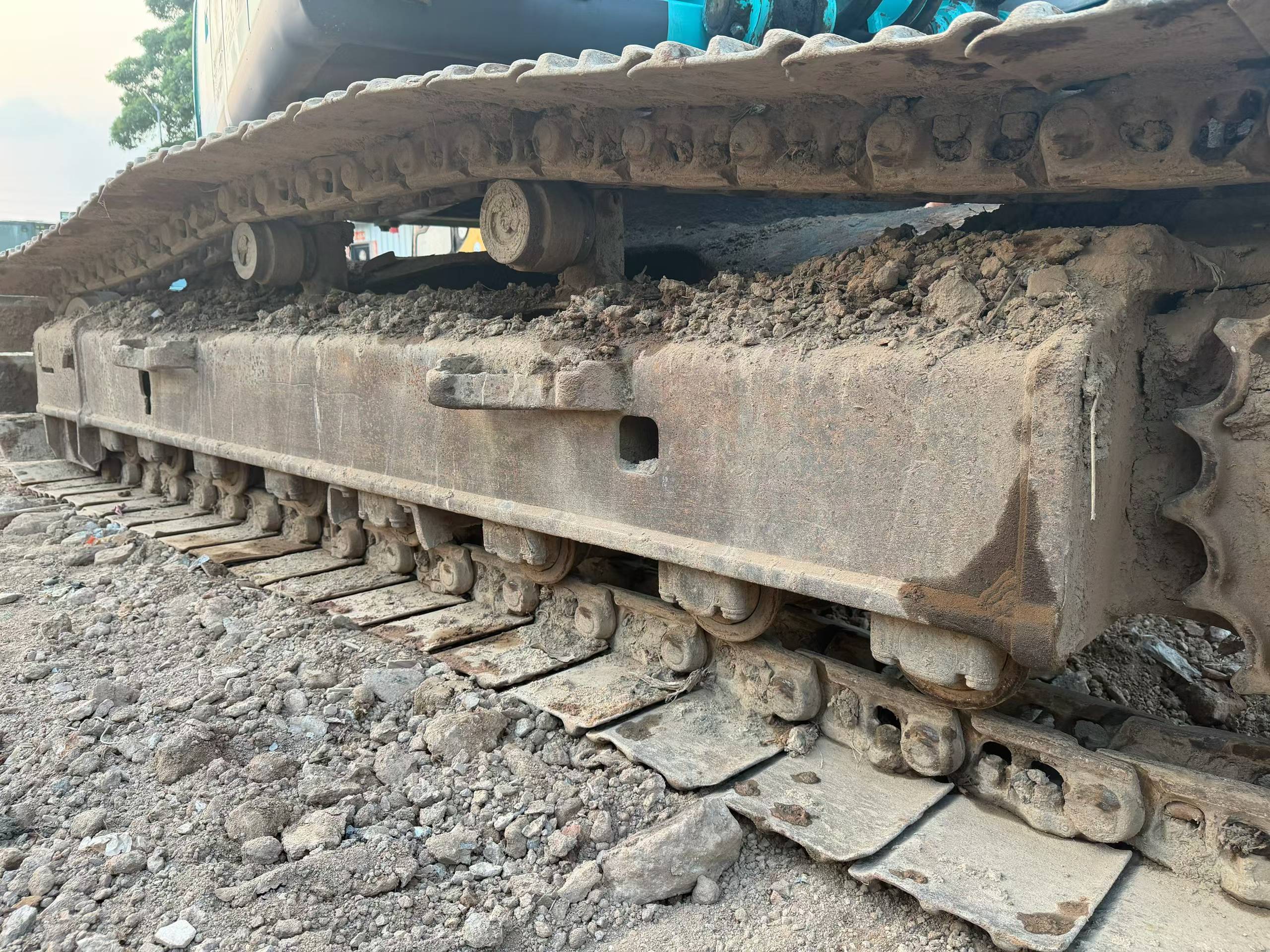 Buy Kobelco SK200-2 Used Excavator / 7