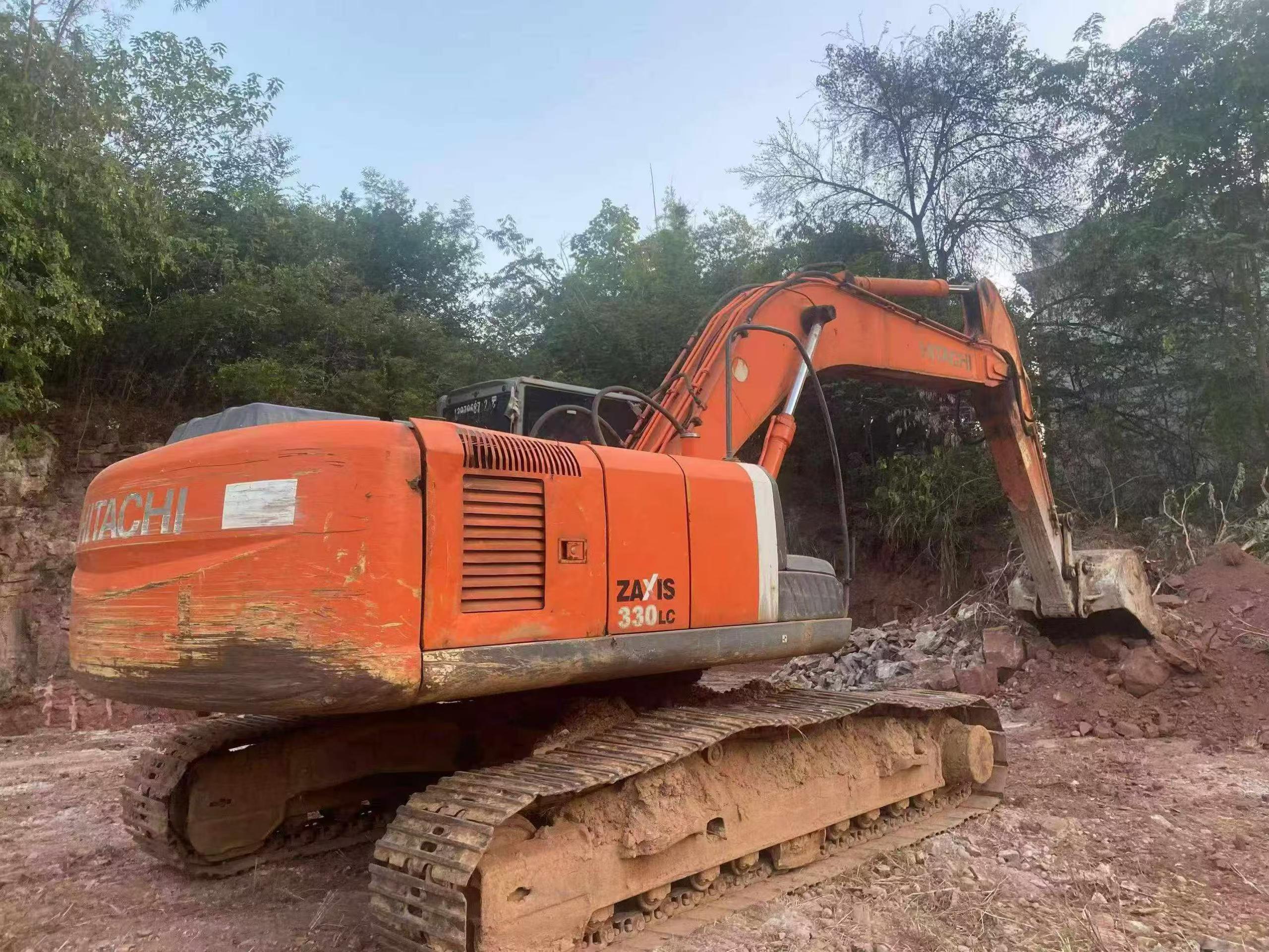Buy Hitachi ZX270-3 Used Excavator / 4