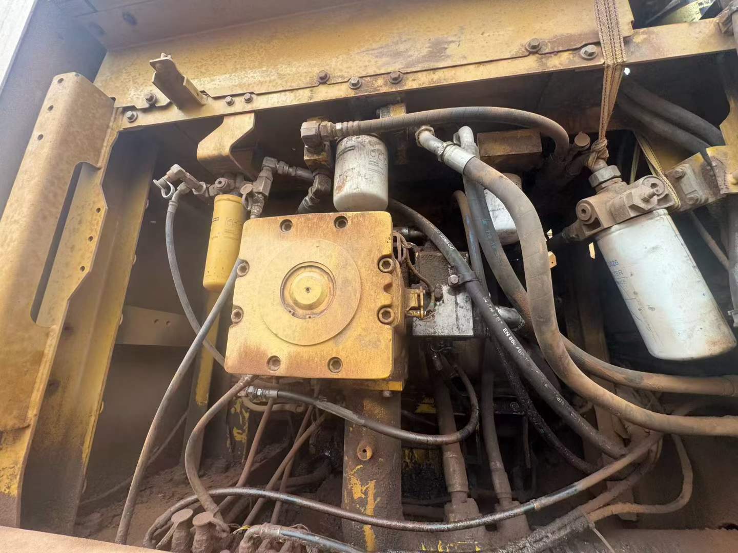 Buy Caterpillar 374D Used Excavator / 4