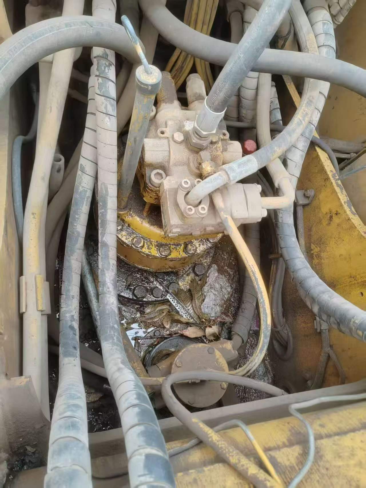 Buy Caterpillar 320C Used Excavator / 8