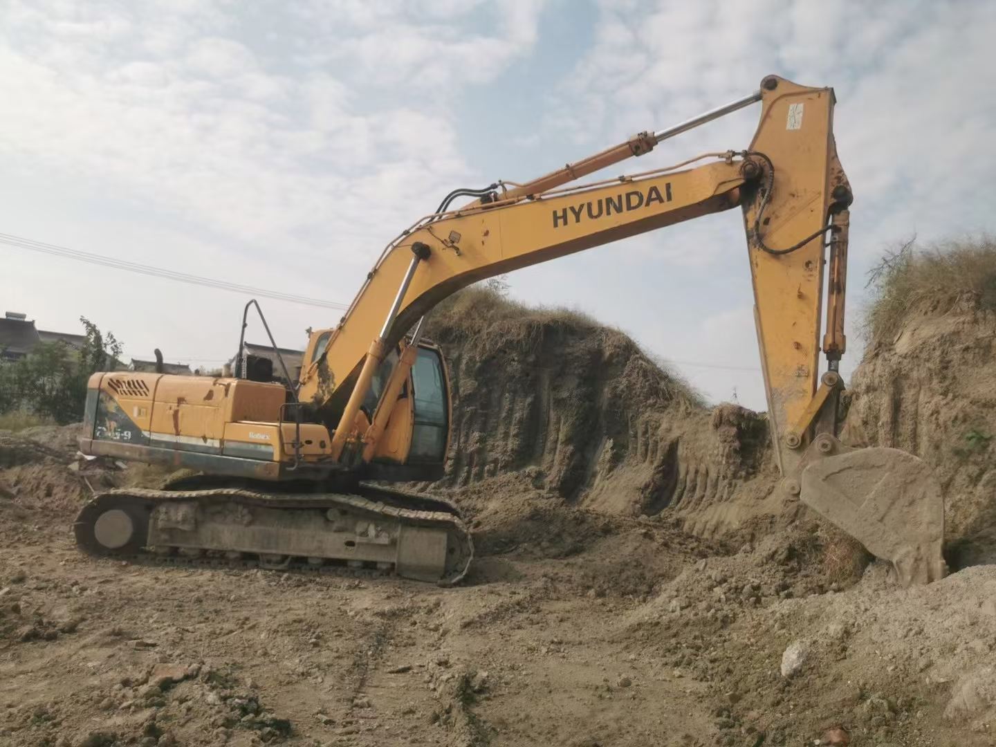 Buy Hyundai R215-7 Used Excavator / 4