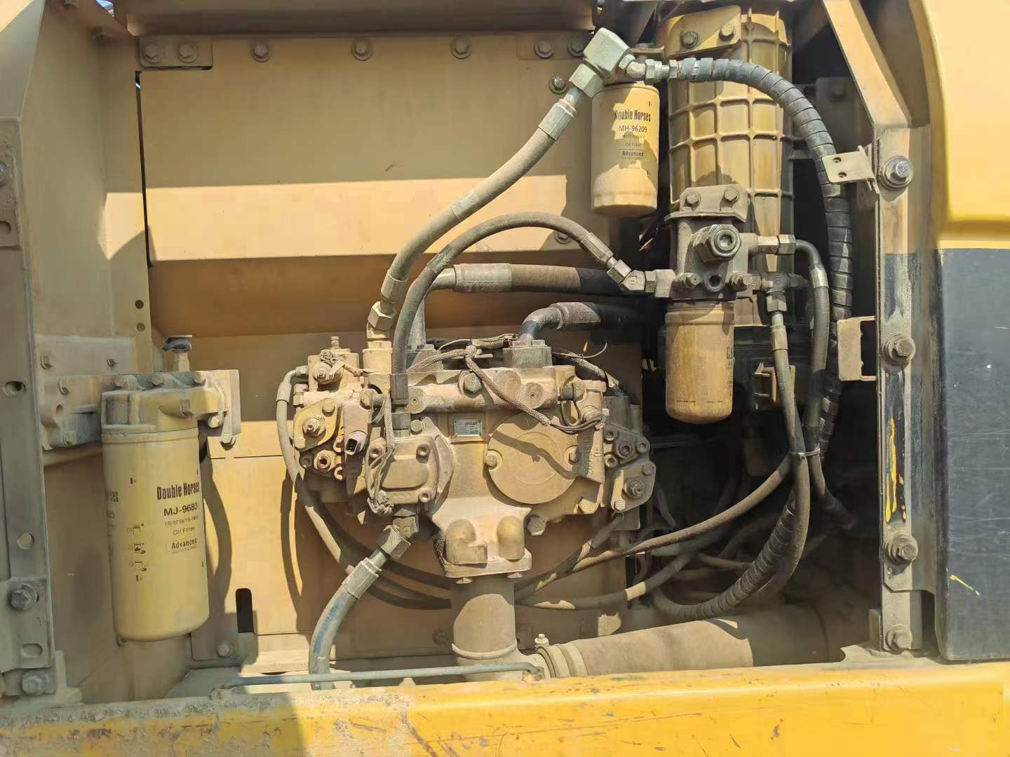 Buy Caterpillar 323 Used Excavator / 2