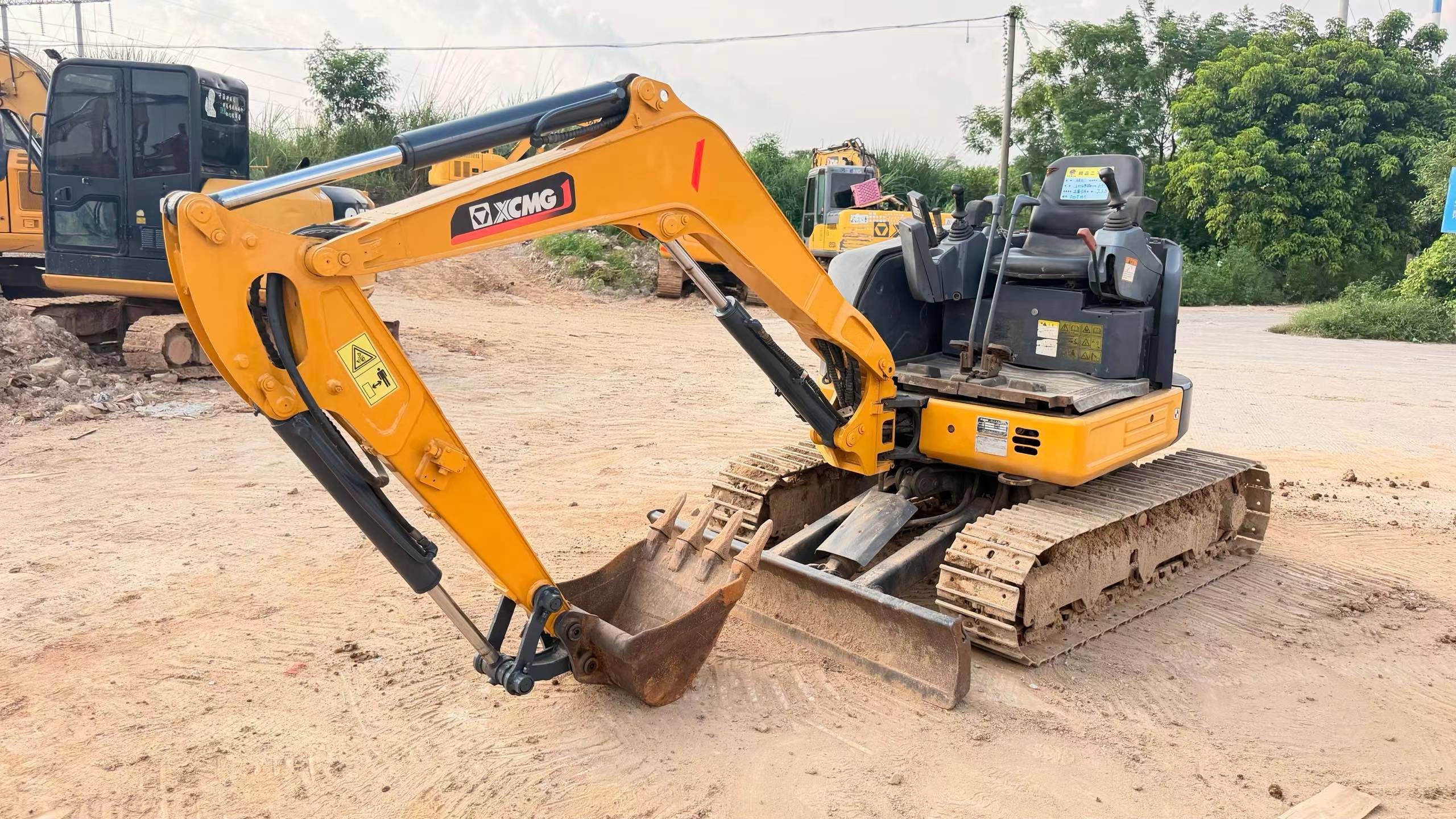 Buy XCMG XE26U Used Excavator / 8