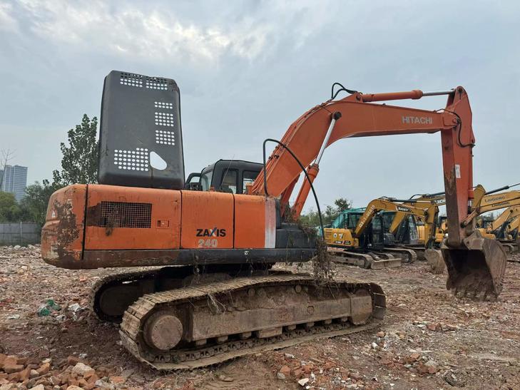 Buy Hitachi EX230-6 Used Excavator / 1
