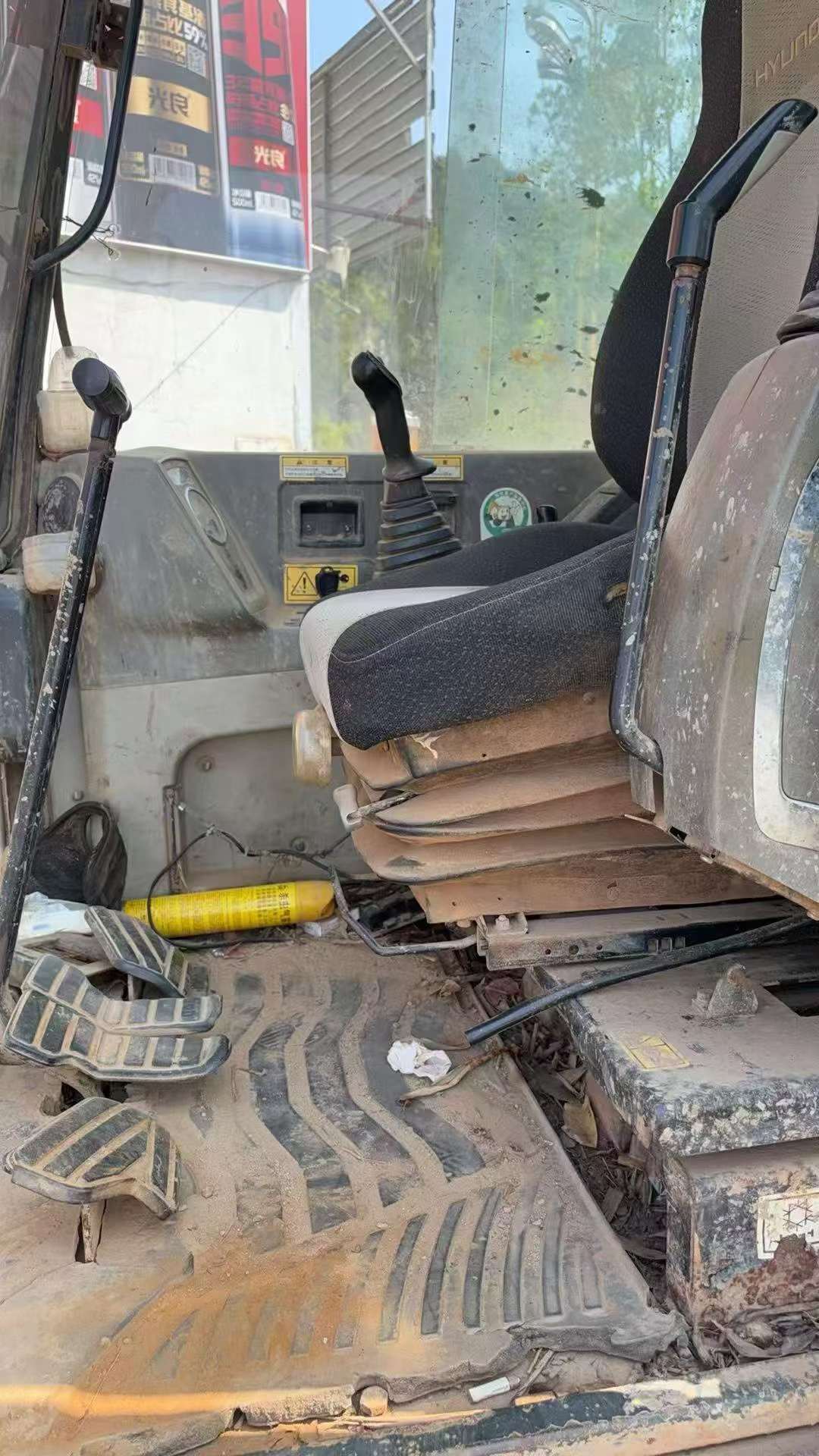 Buy Hyundai HX60 Used Excavator / 8