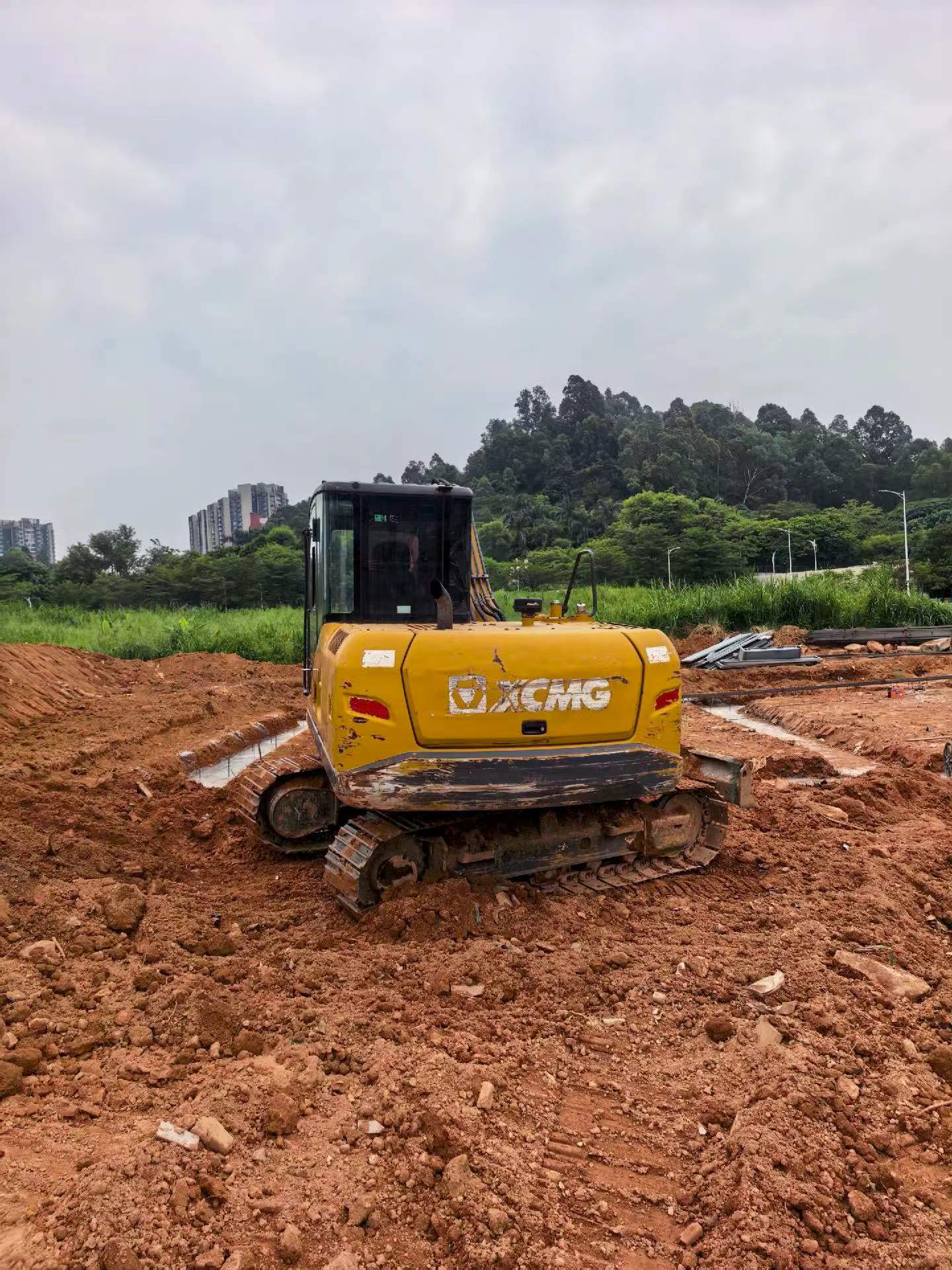 Buy XCMG XE75C Used Excavator / 3