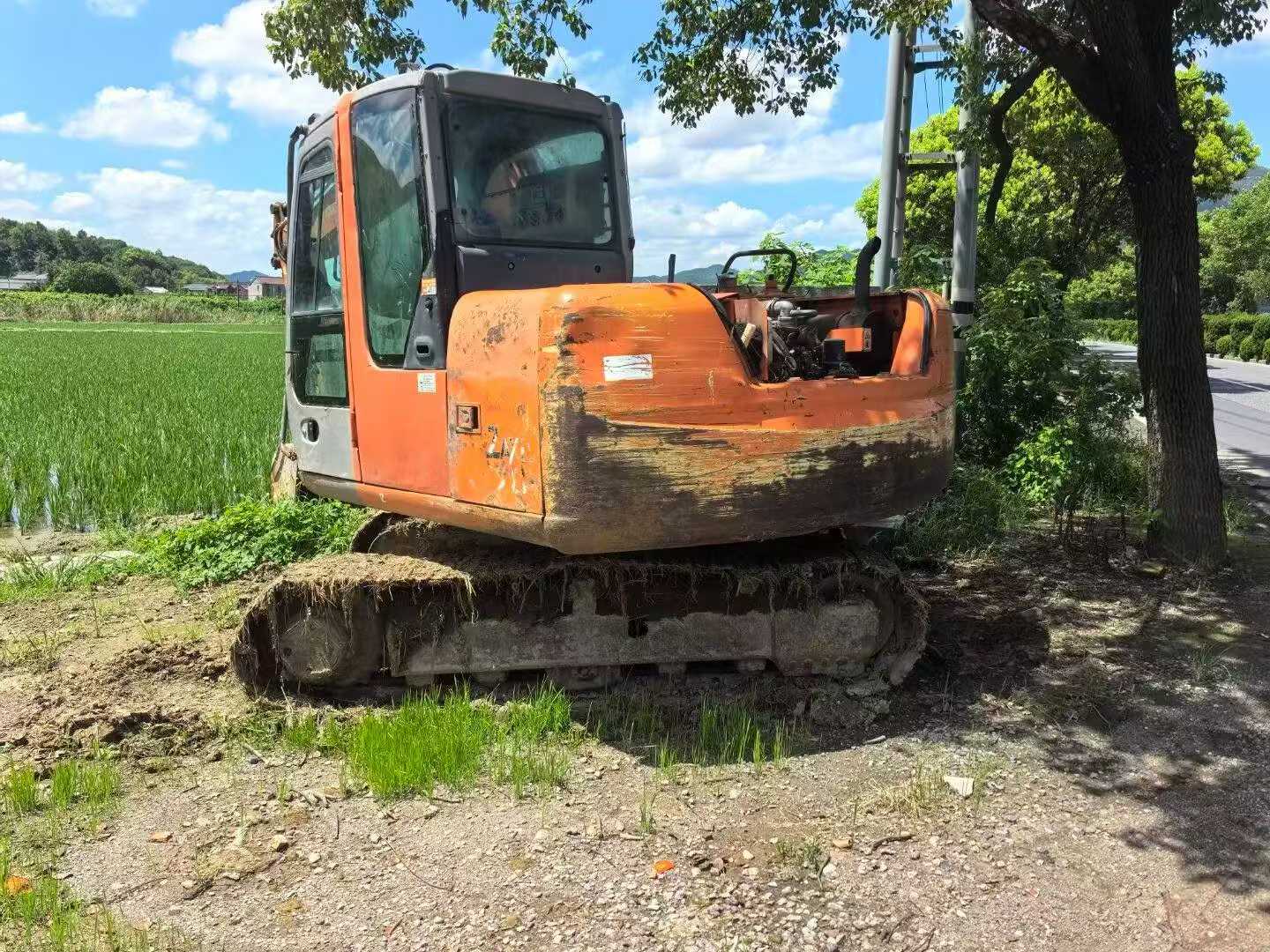 Compre Escavadeira Hitachi EX70 Usada / 2