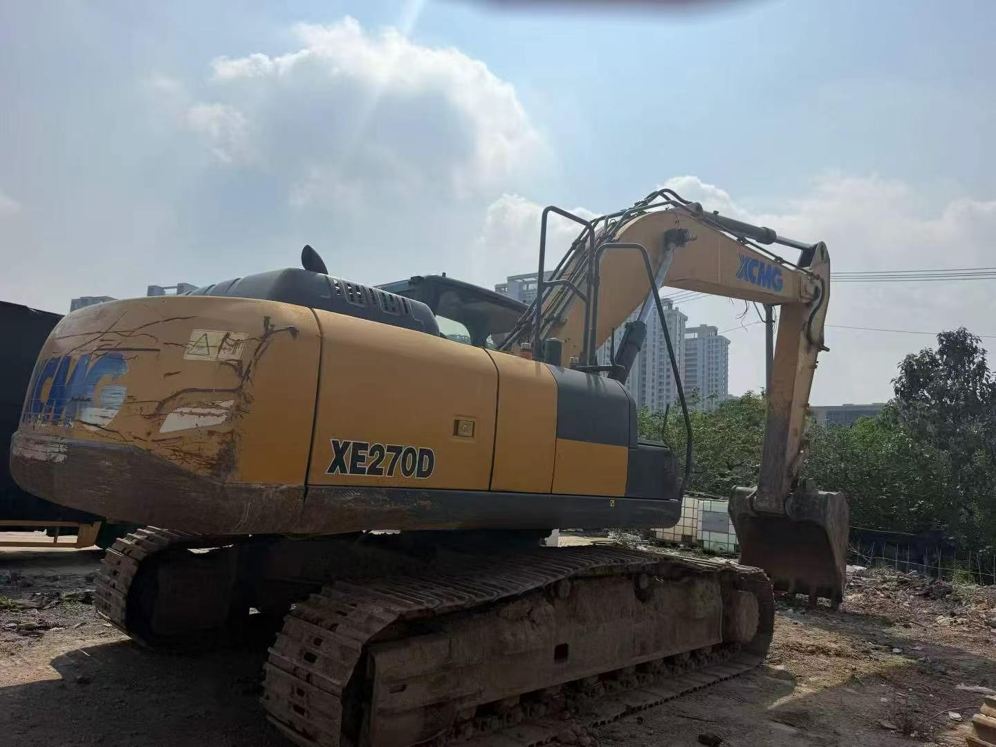 شراء حفارة XCMG XE240D مستعملة / 7