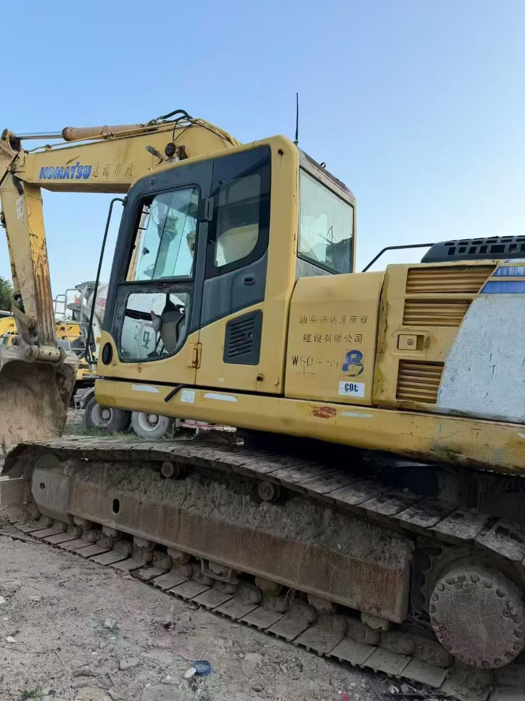 Buy Komatsu PC220-8 Used Excavator / 3