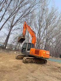 Buy Hitachi EX210LC Used Excavator / 2 Buy Hitachi EX210LC Used Excavator / 2
