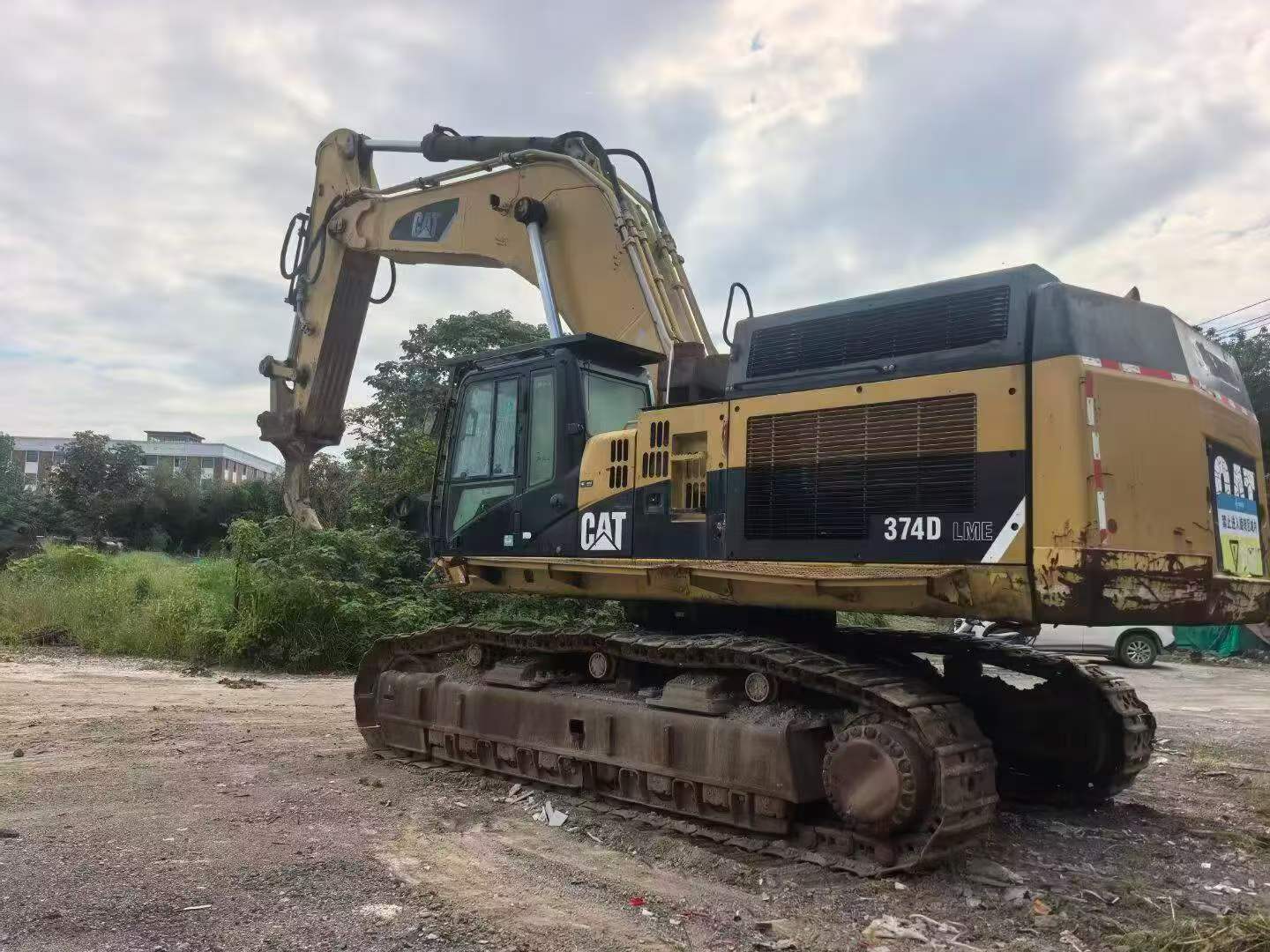 Buy Caterpillar 374D Used Excavator / 2