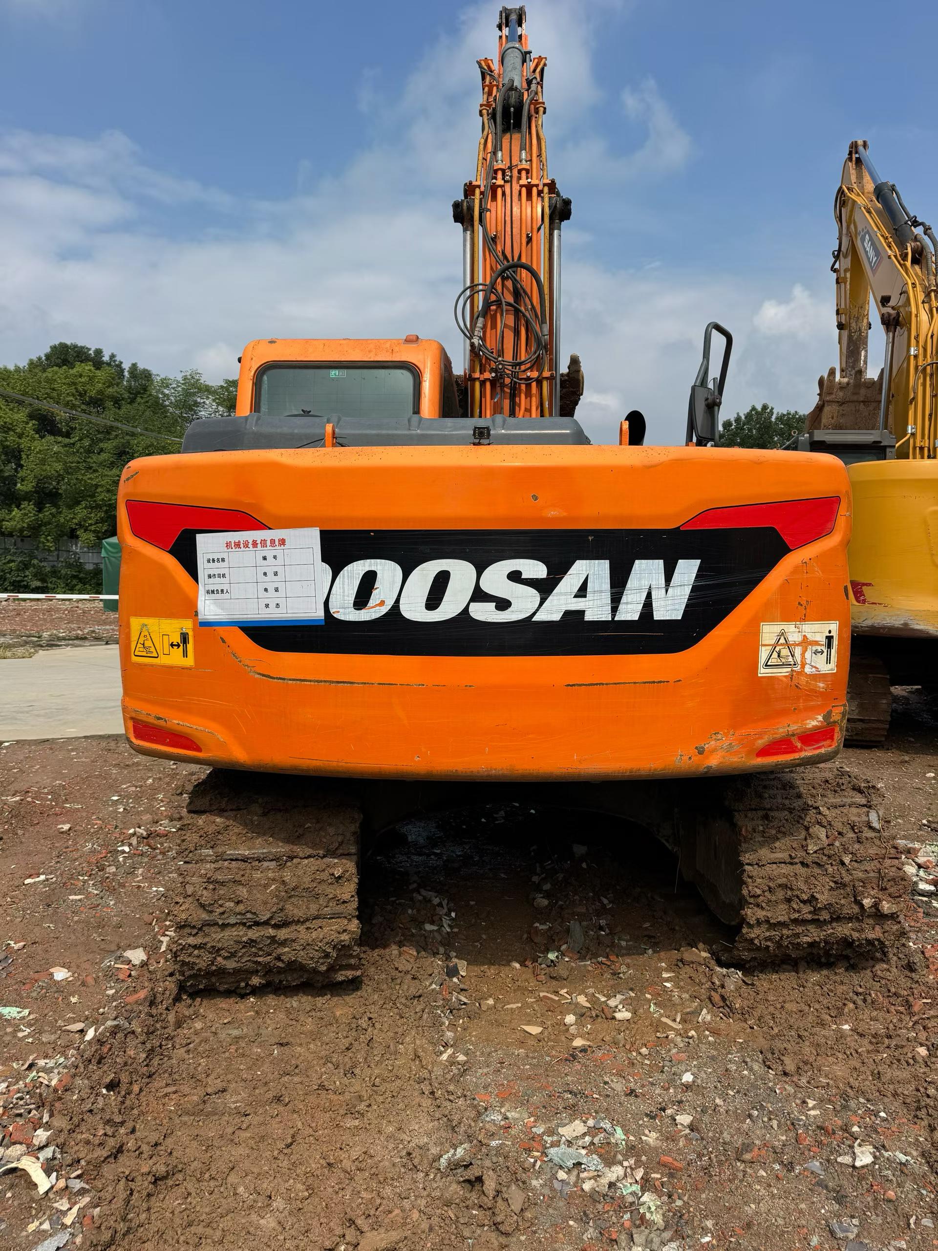 Buy Doosan S130W-3 Used Excavator / 3