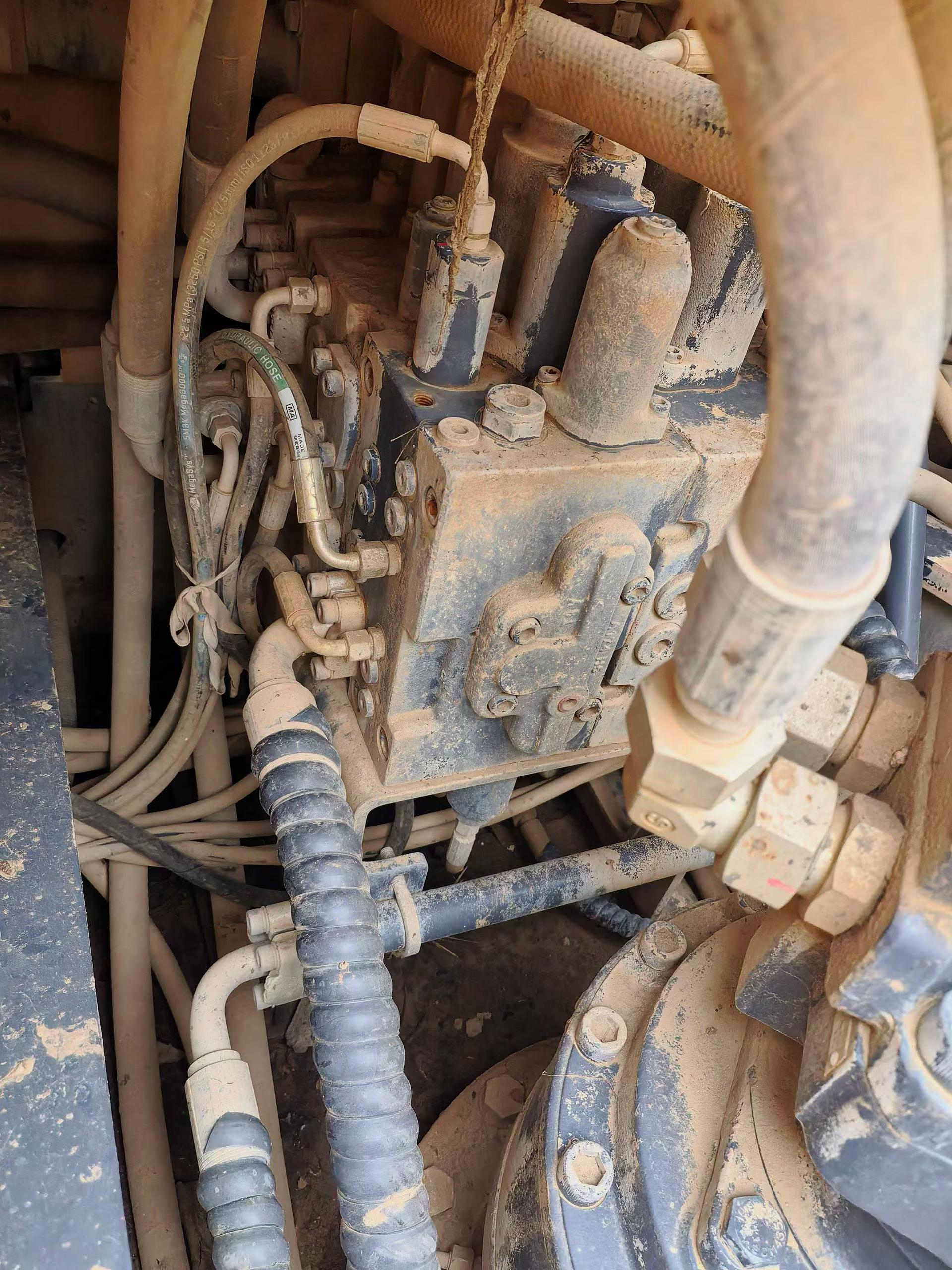 Buy XCMG XE200 Used Excavator / 4
